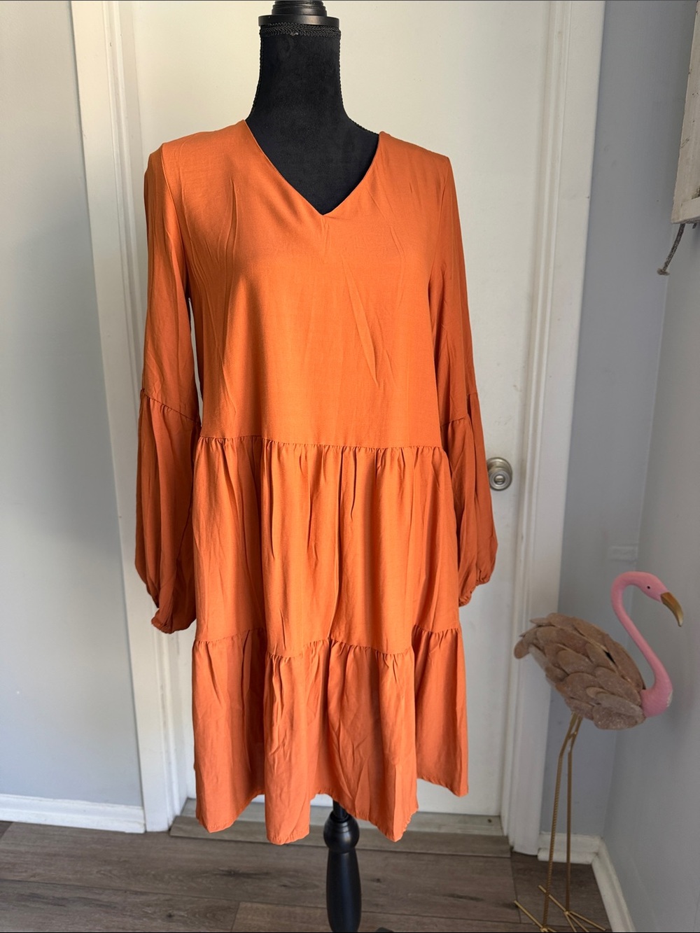 MISSLOOK Tiered V-Neck Long Sleeve Dress in RustOrange
